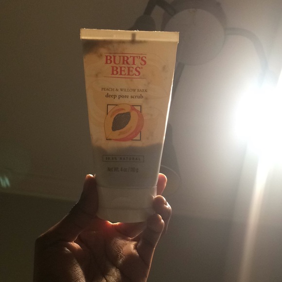 Burt’s Bees skin care set - Picture 7 of 8
